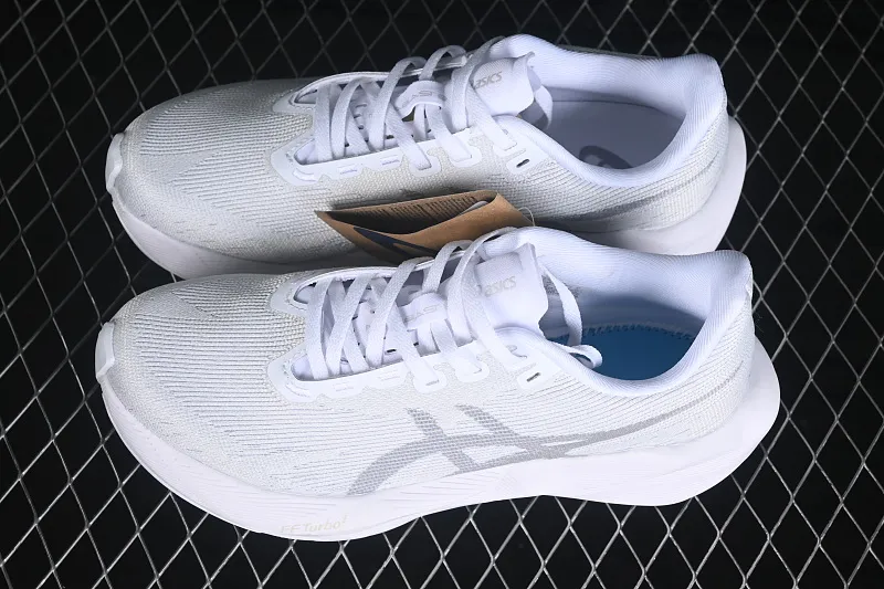 All categories Asics Asics series Asics Novablast 6 Asics Novablast 6 Asics retro breathable casual shoes cushioning men's wear-resistant running shoes 1012C008-100